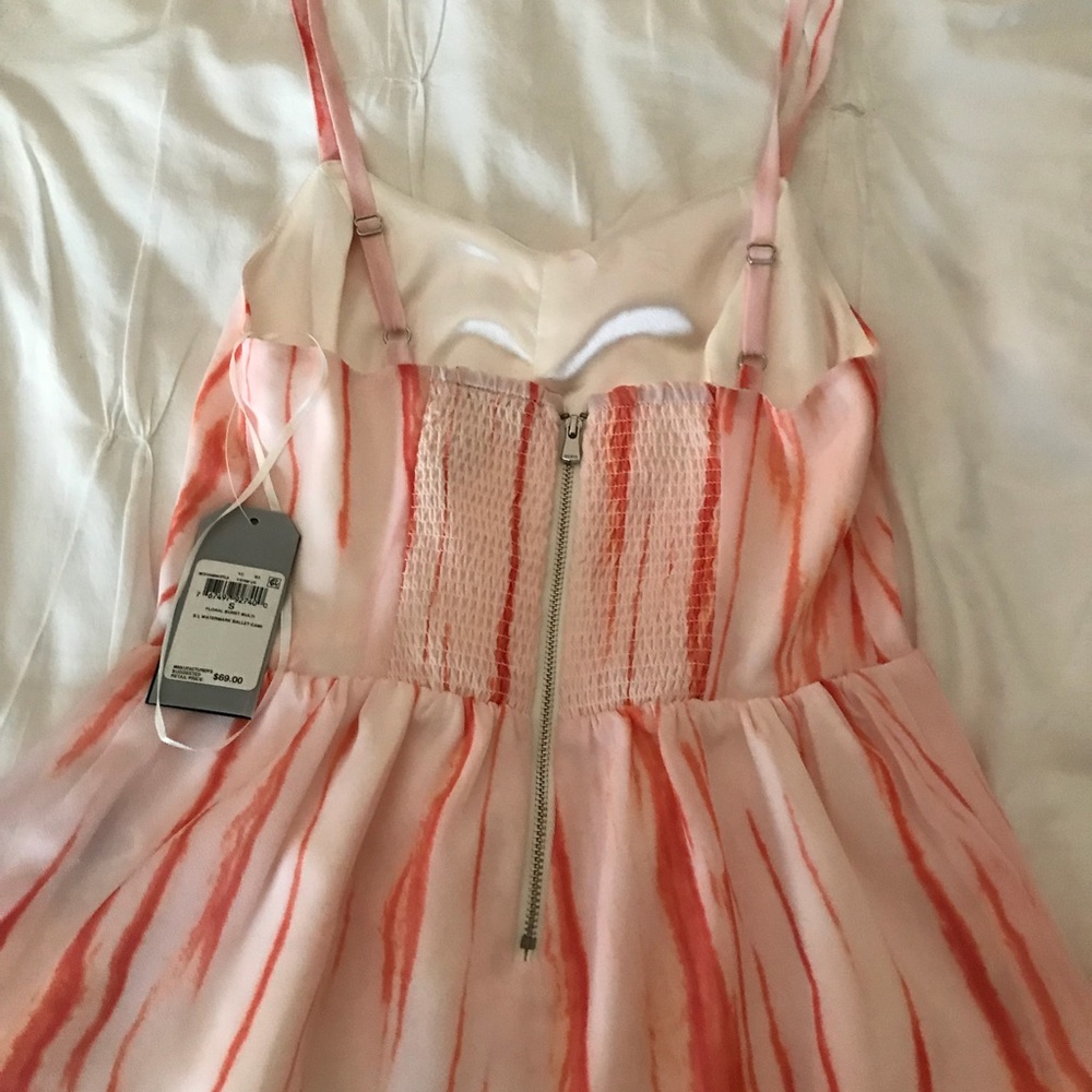 Guess pink Peplum top - Picture 3 of 6